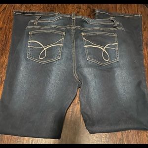 Women’s Wallflower Stretch Boot Cut Jeans size 15